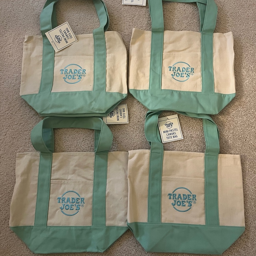 4 NWT Pastel Green Trader Joe’s mini tote bags